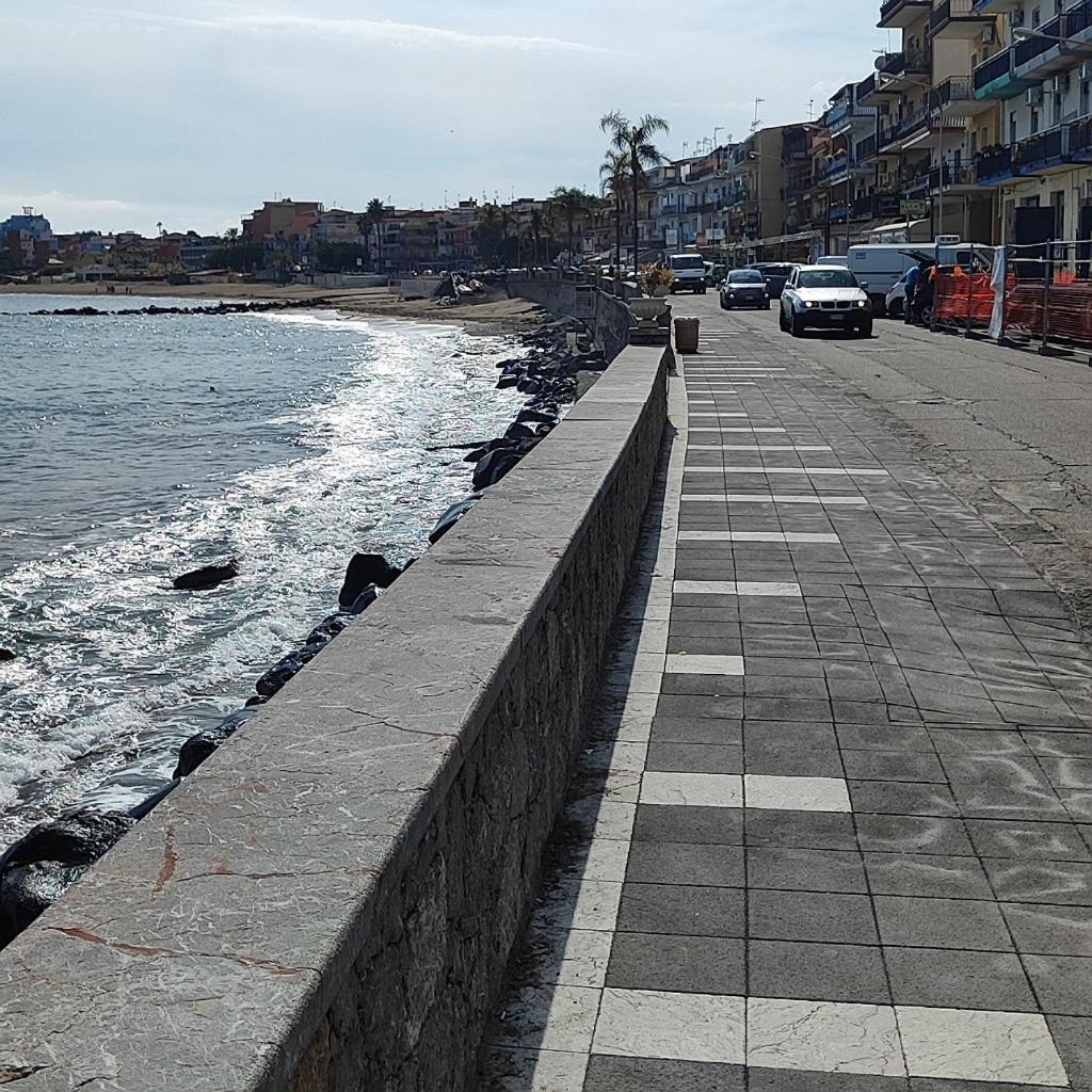 A Casa Dei Nonni Apartment Giardini Naxos Exterior photo